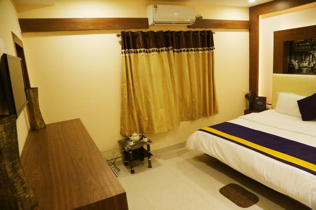 Oyo 460 Hotel Ivory Residency Calcutta Extérieur photo
