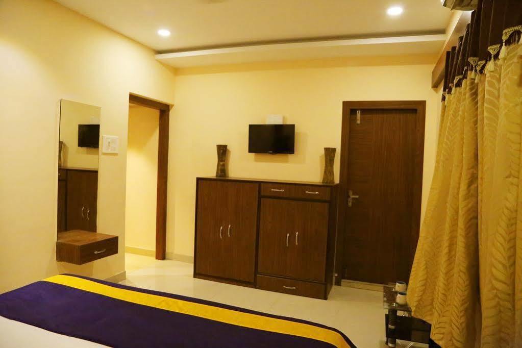 Oyo 460 Hotel Ivory Residency Calcutta Extérieur photo