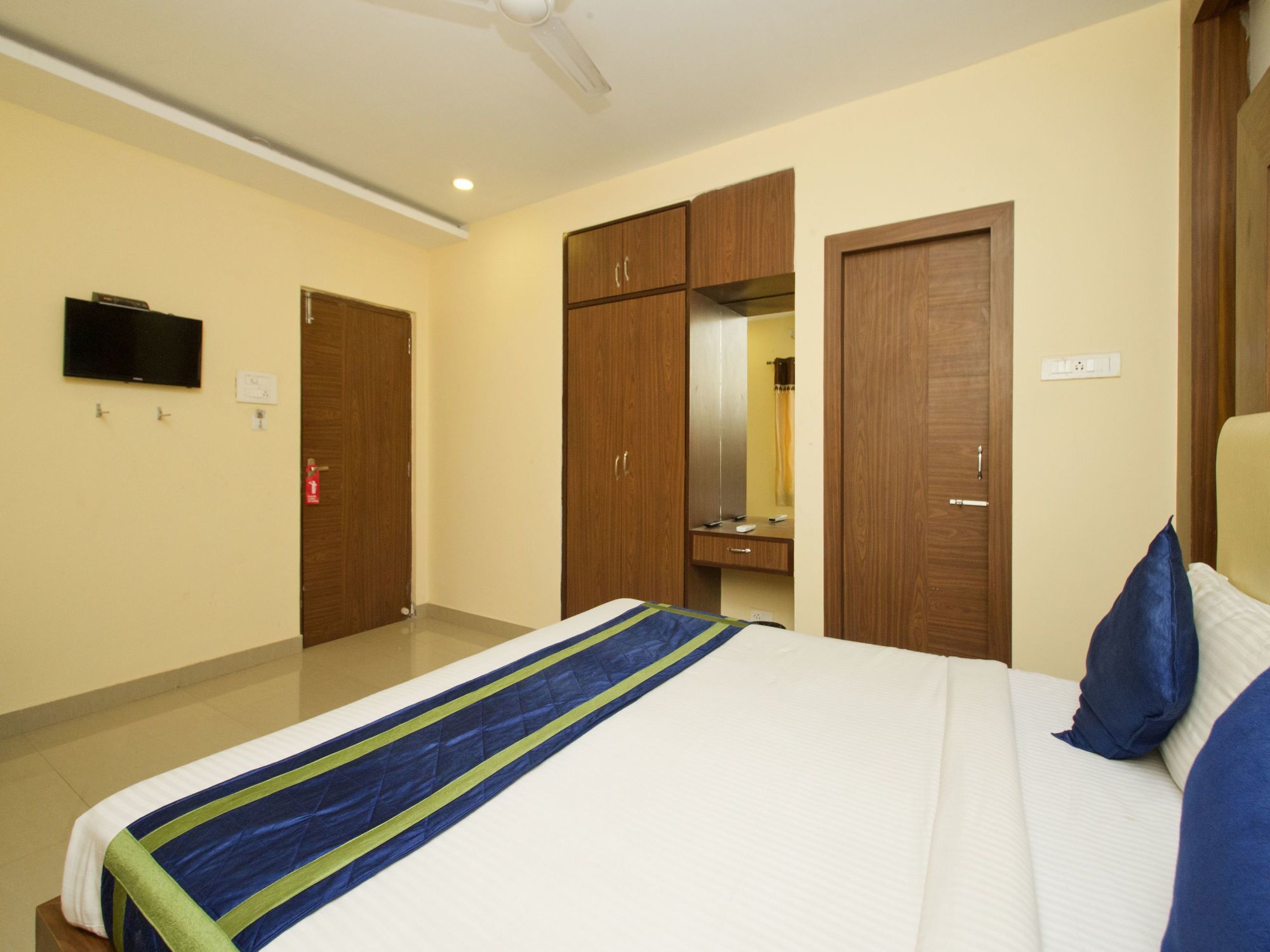Oyo 460 Hotel Ivory Residency Calcutta Extérieur photo